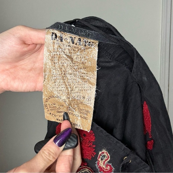 Da-Nang Black and Floral Lace-Up Blouse Medium - Picture 6 of 6